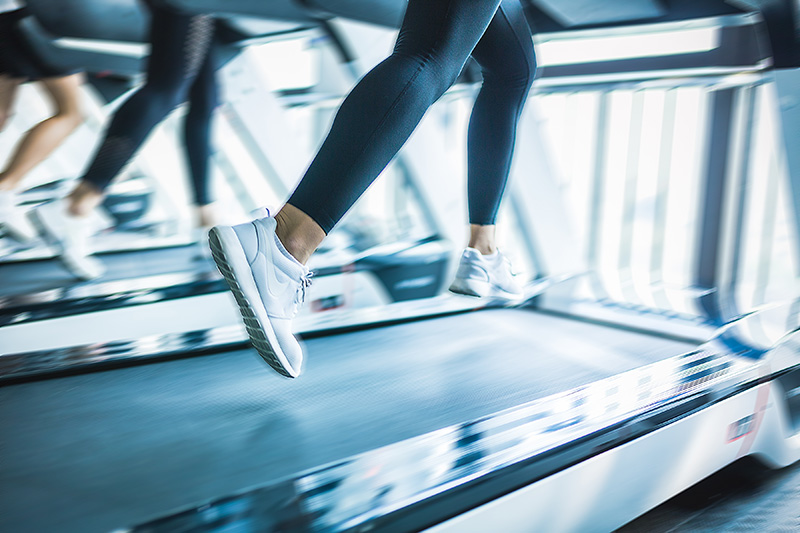 How to use the gym treadmill?